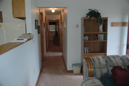 http://www.mountaintoprentals.net/custimages/ww1bhallway.jpg